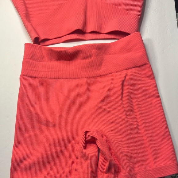 Viral TikTok Style Hot Pink Workout Set – One Shoulder Bra + Biker Shorts (L) - Picture 9 of 15